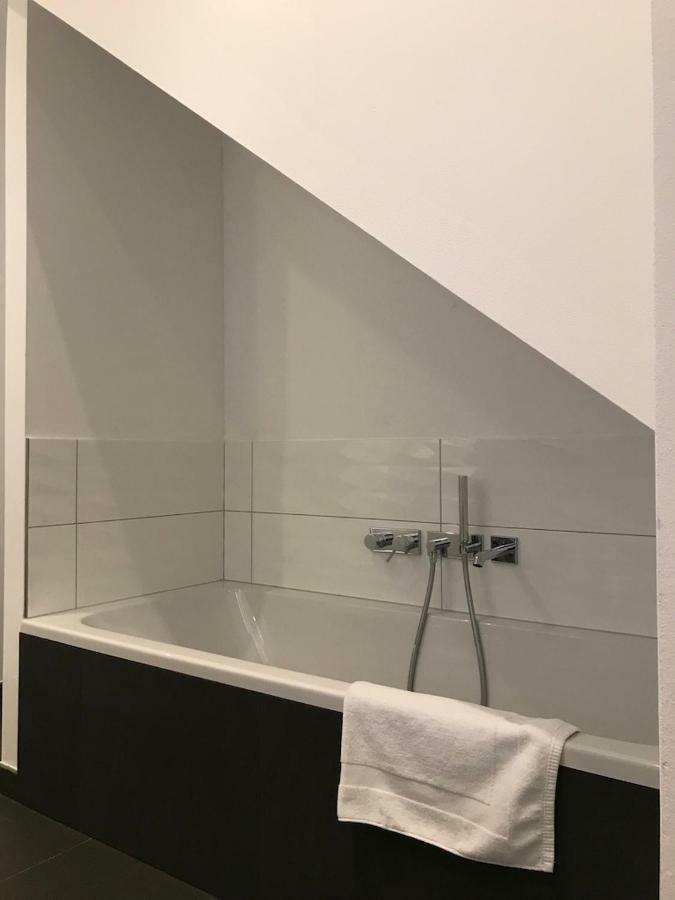 Neustadt an der Weinstraße Modernes Apartment - Neustadt/Weinstrasse Stadt מראה חיצוני תמונה